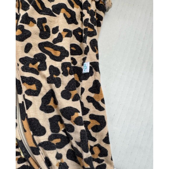 Posh Peanut Lana Leopard Footie Ruffled Zippered One Piece Baby Girl 18-24M - Picture 4 of 6